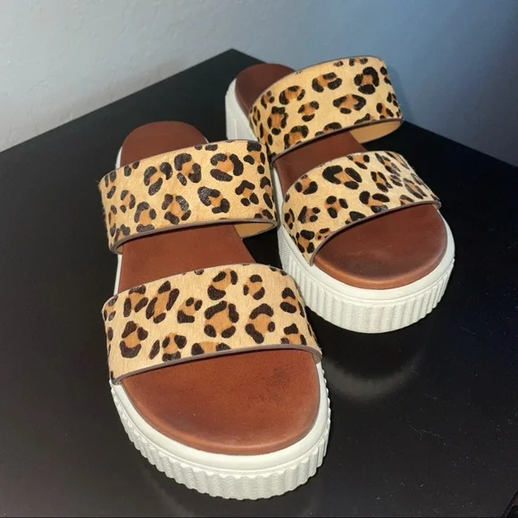Cute cheetah print platform sandals - Picture 1 of 2